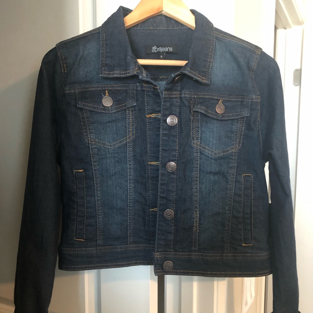 ❌ SOLD ❌ Denim jacket dark blue